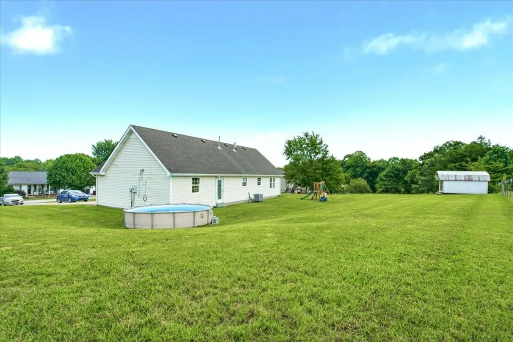 56 Alder Court London KY 40744