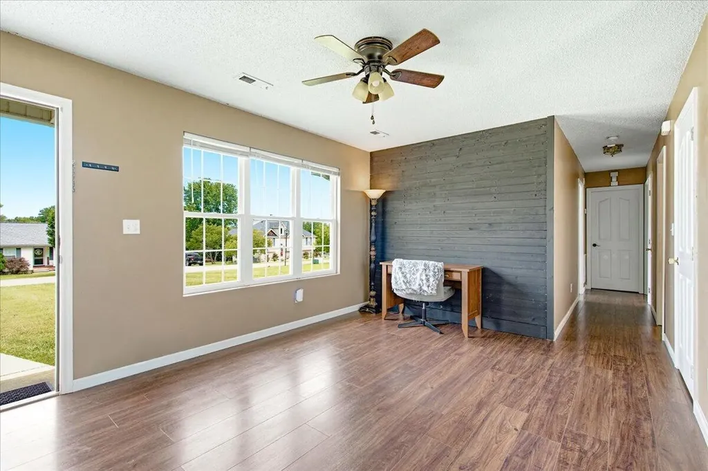56 Alder Court London KY 40744