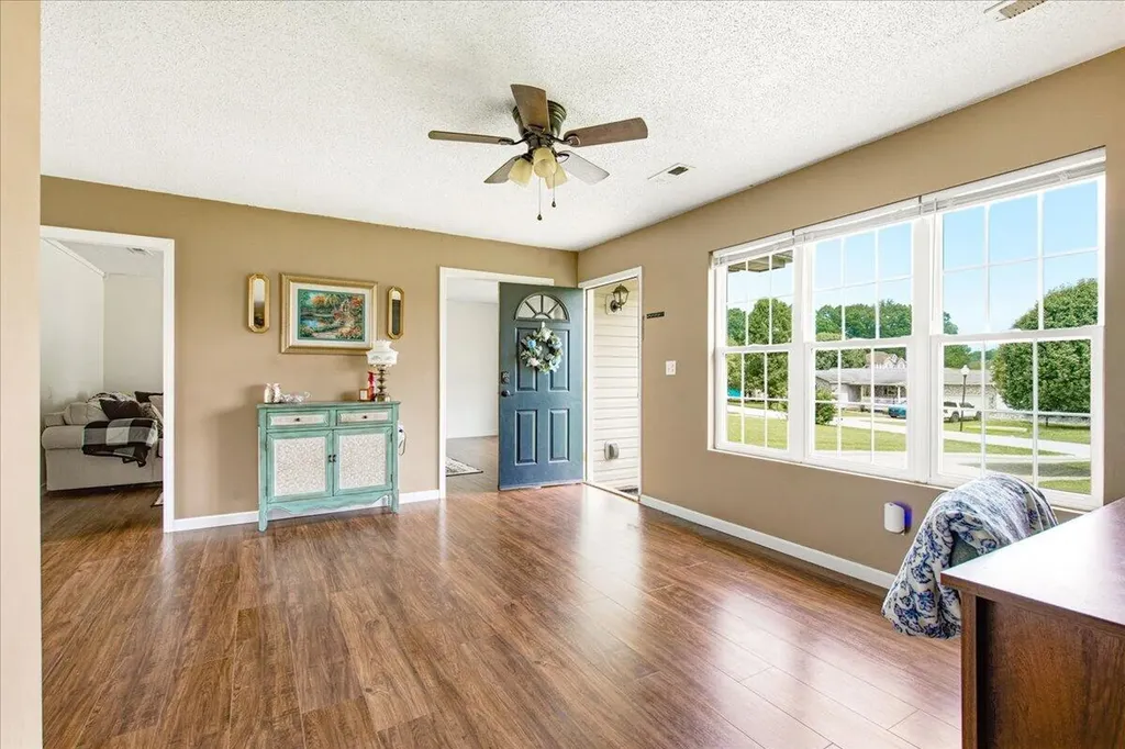 56 Alder Court London KY 40744