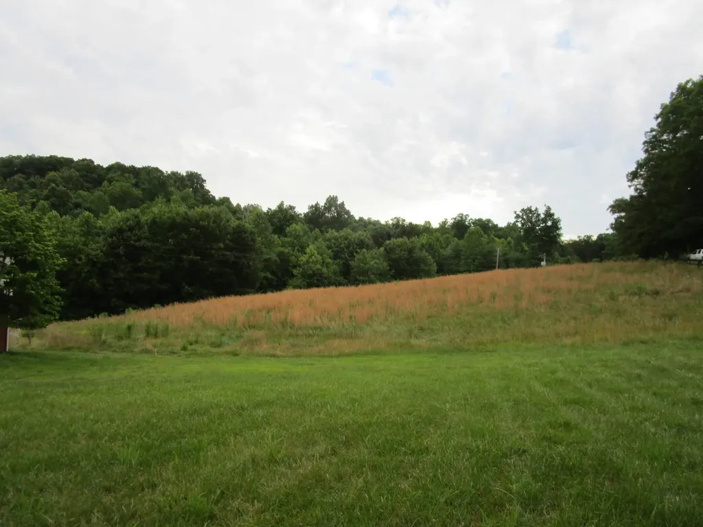 44 Happy Top Road Clay City KY 40312