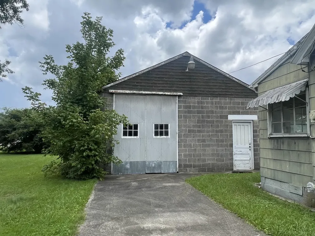 103 Holt Avenue Barbourville KY 40906