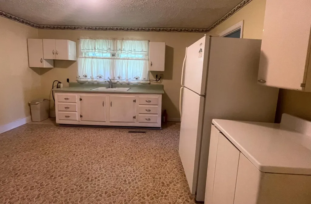 103 Holt Avenue Barbourville KY 40906