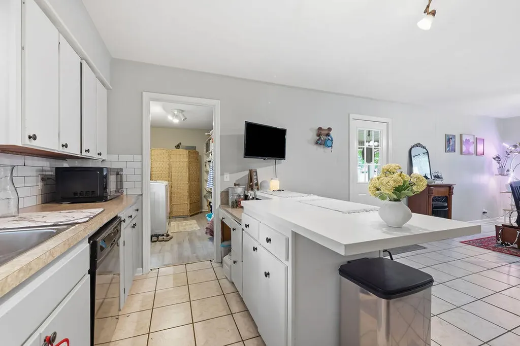 1639 Catalina Drive Murray KY 42071