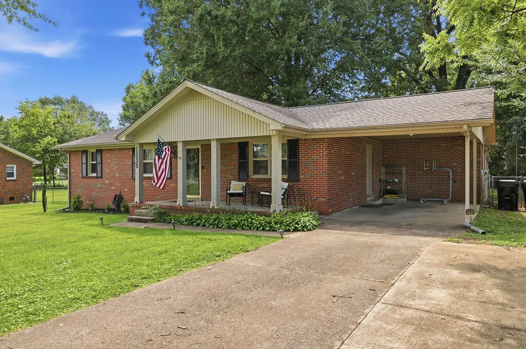 1639 Catalina Drive Murray KY 42071