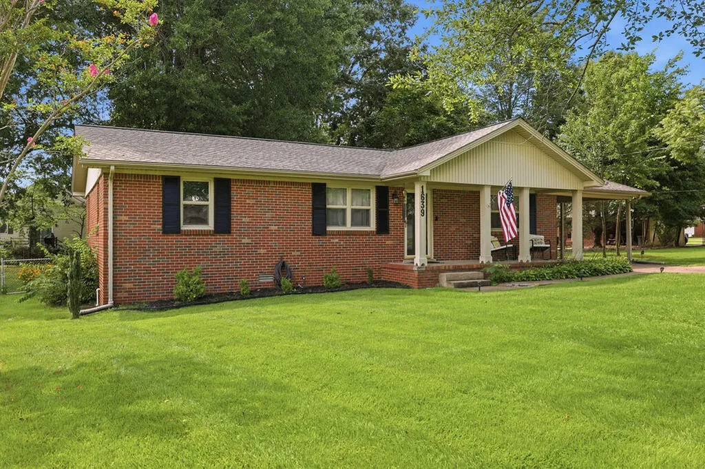 1639 Catalina Drive Murray KY 42071