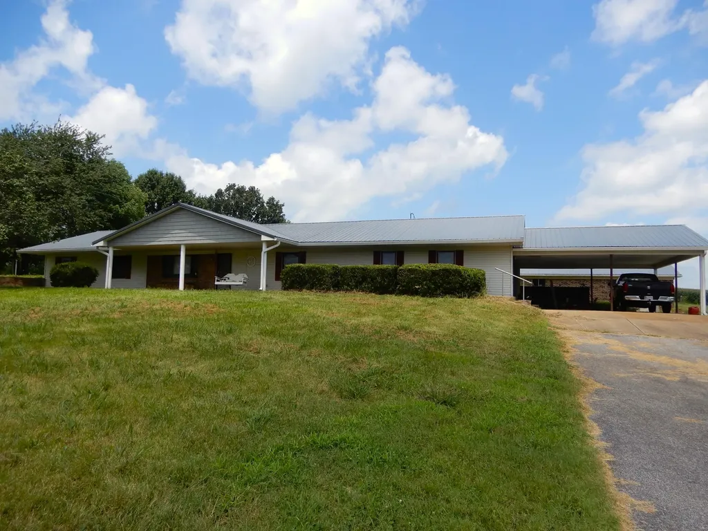 1875 State Route 384 Mayfield KY 42066