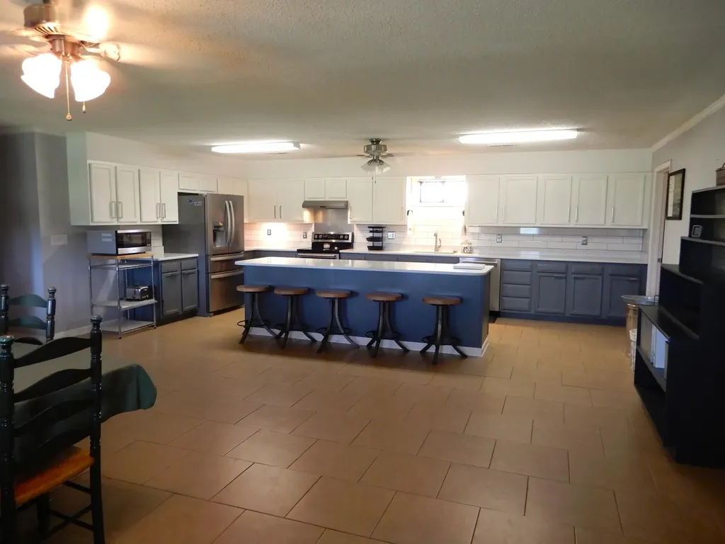 1875 State Route 384 Mayfield KY 42066