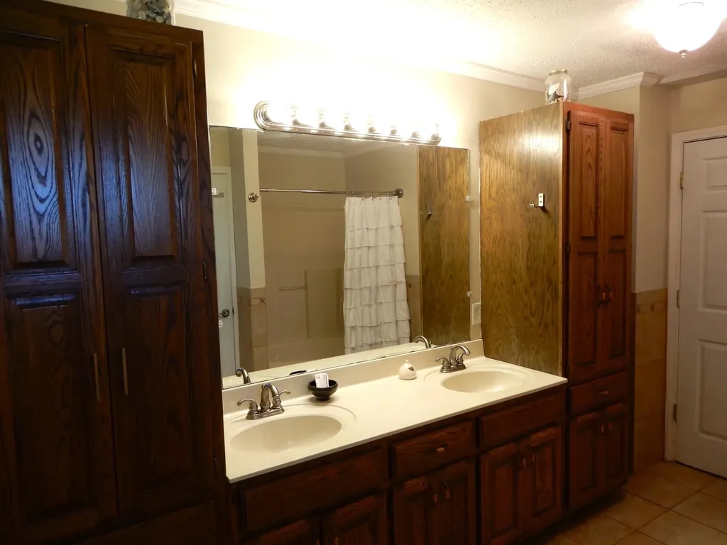 1875 State Route 384 Mayfield KY 42066