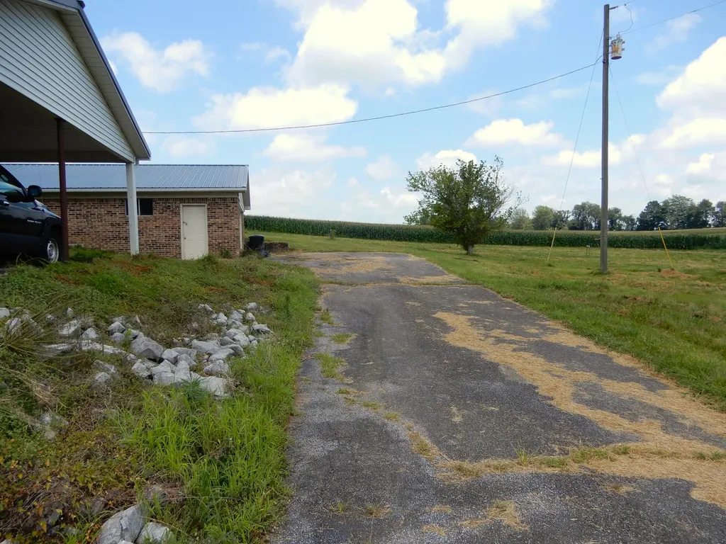 1875 State Route 384 Mayfield KY 42066