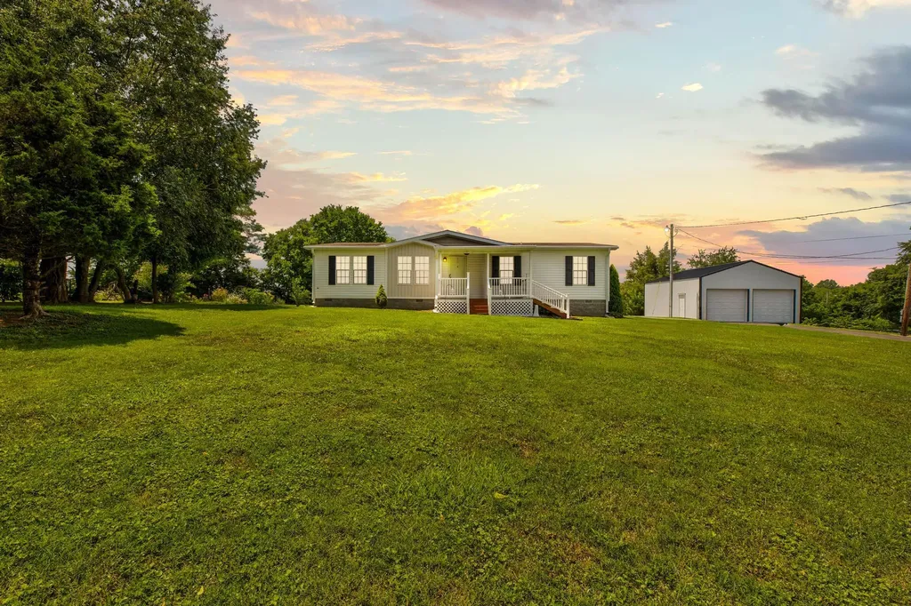 422 S Queen Street Mt Sterling KY 40353