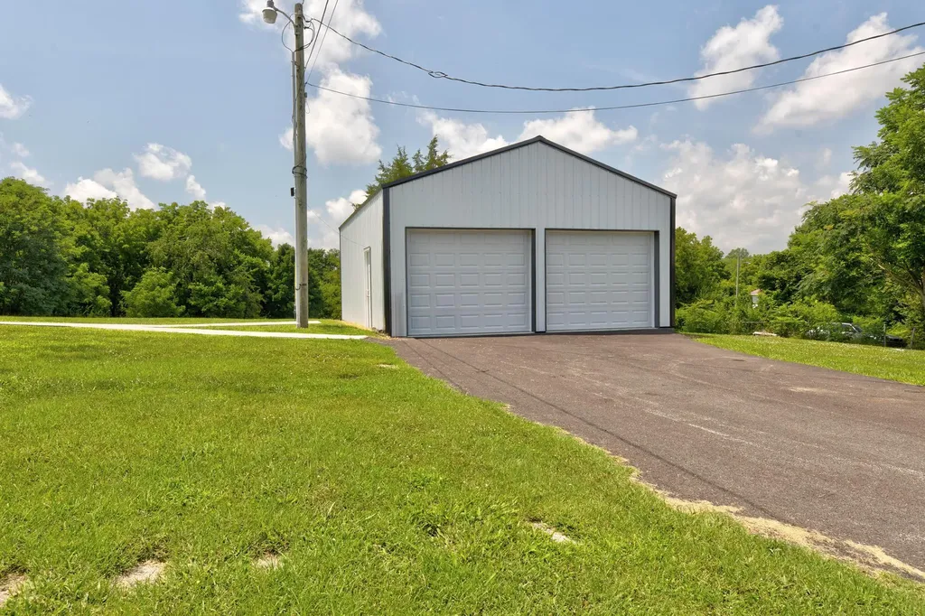 422 S Queen Street Mt Sterling KY 40353
