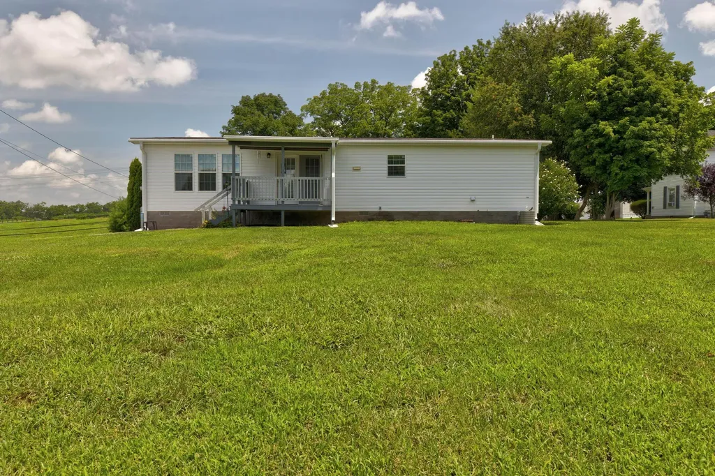 422 S Queen Street Mt Sterling KY 40353