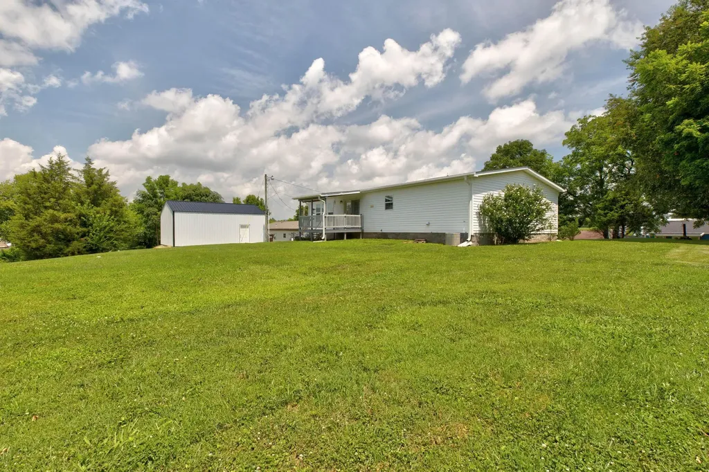 422 S Queen Street Mt Sterling KY 40353