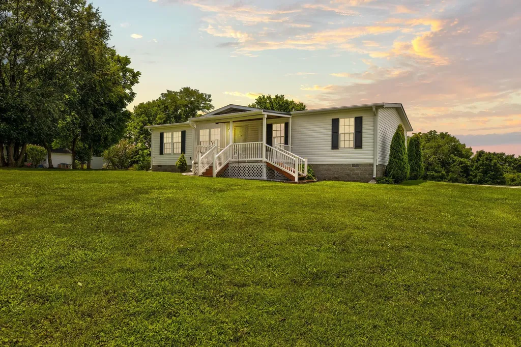 422 S Queen Street Mt Sterling KY 40353