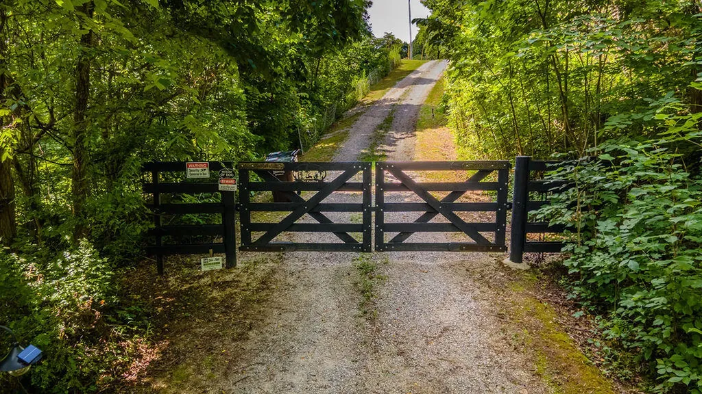 3152 Tipton Road Ravenna KY 40472