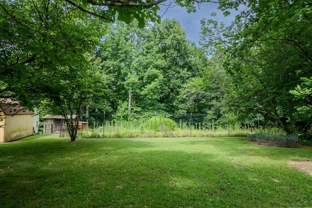 3152 Tipton Road Ravenna KY 40472