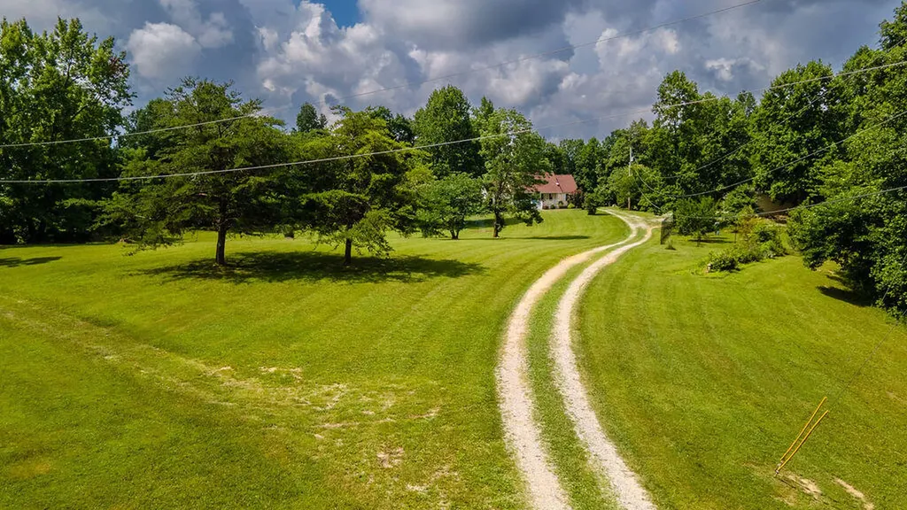 3152 Tipton Road Ravenna KY 40472