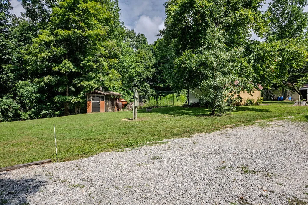 3152 Tipton Road Ravenna KY 40472