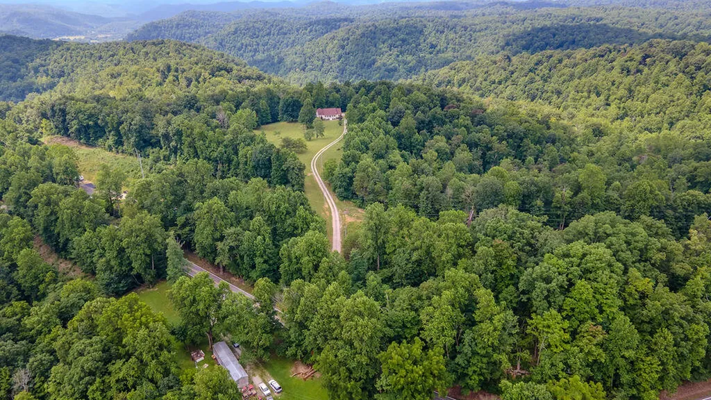 3152 Tipton Road Ravenna KY 40472