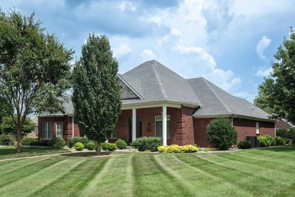 333 Foxtail Road Versailles KY 40383