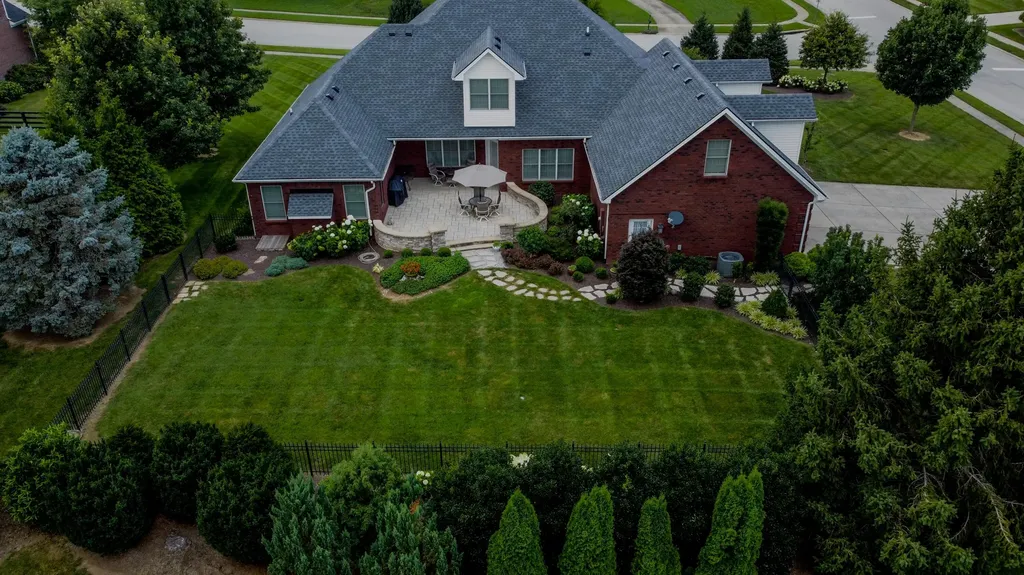 333 Foxtail Road Versailles KY 40383