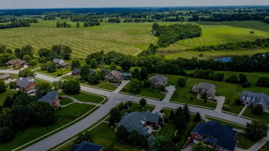 333 Foxtail Road Versailles KY 40383