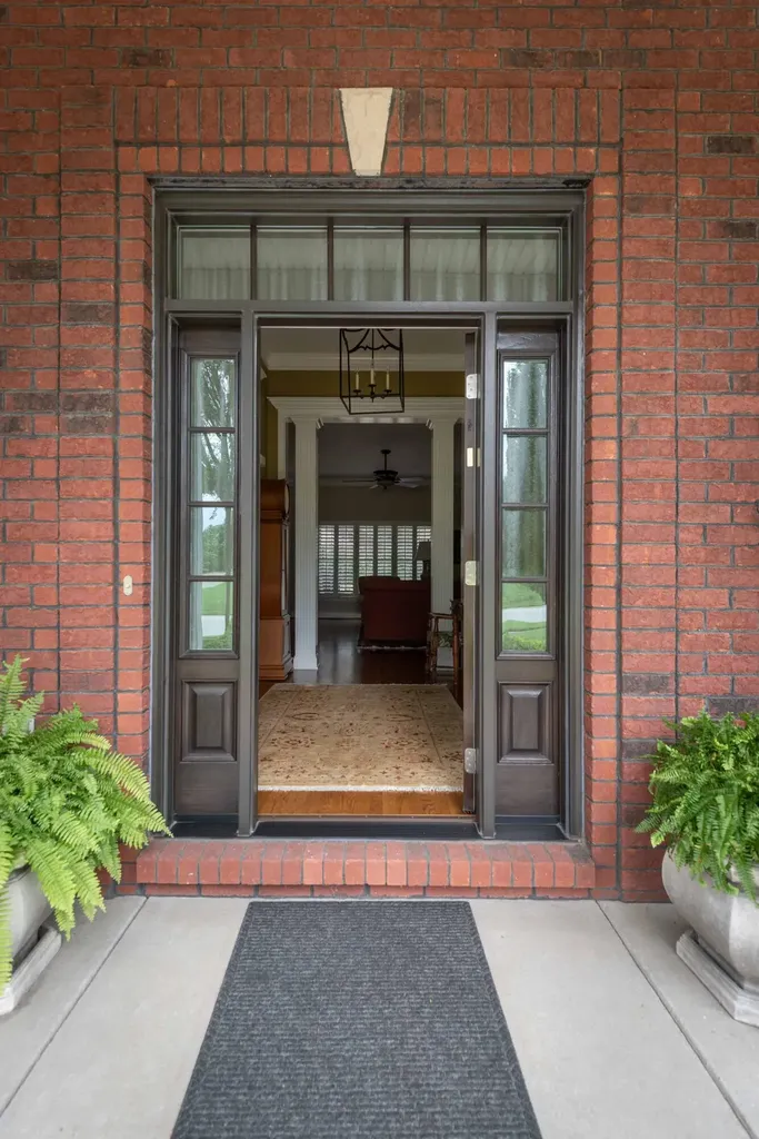 333 Foxtail Road Versailles KY 40383