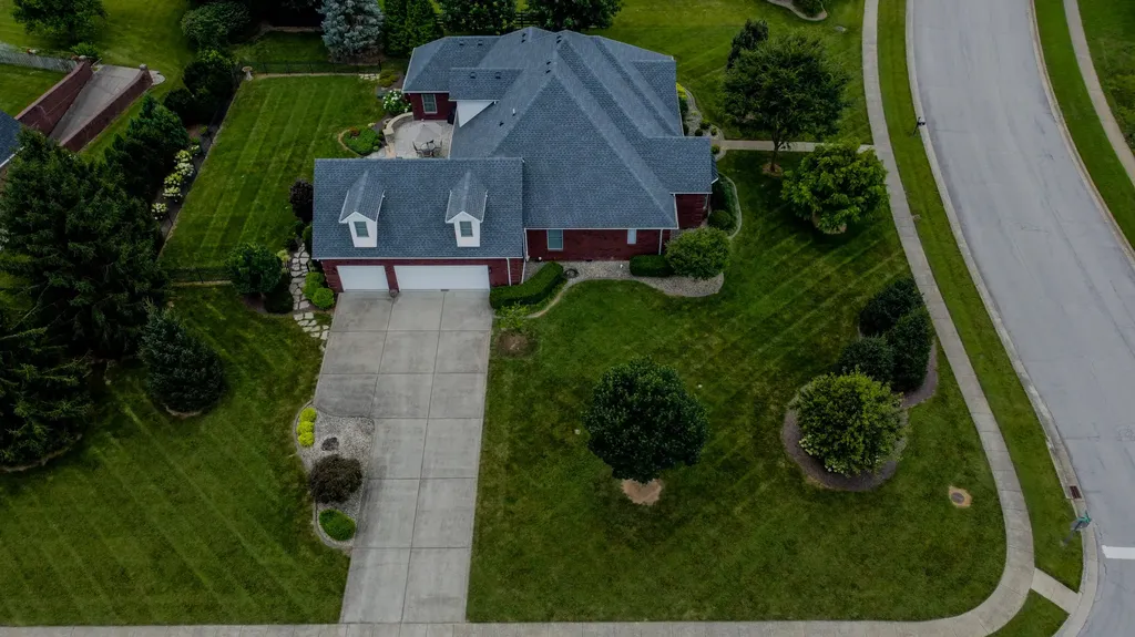 333 Foxtail Road Versailles KY 40383