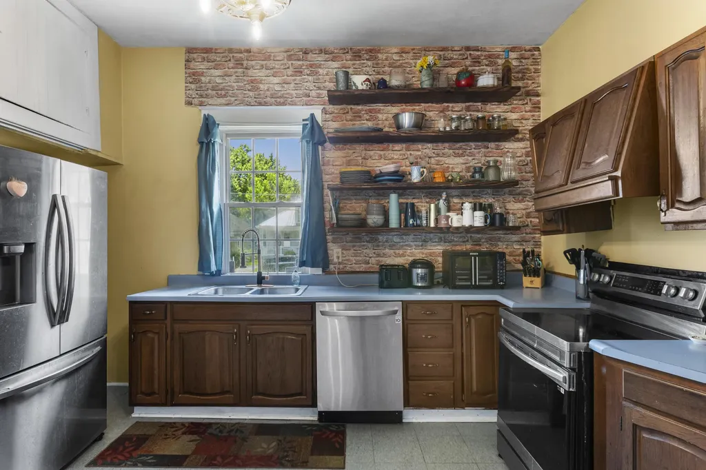 1546 Cypress Street Paris KY 40361