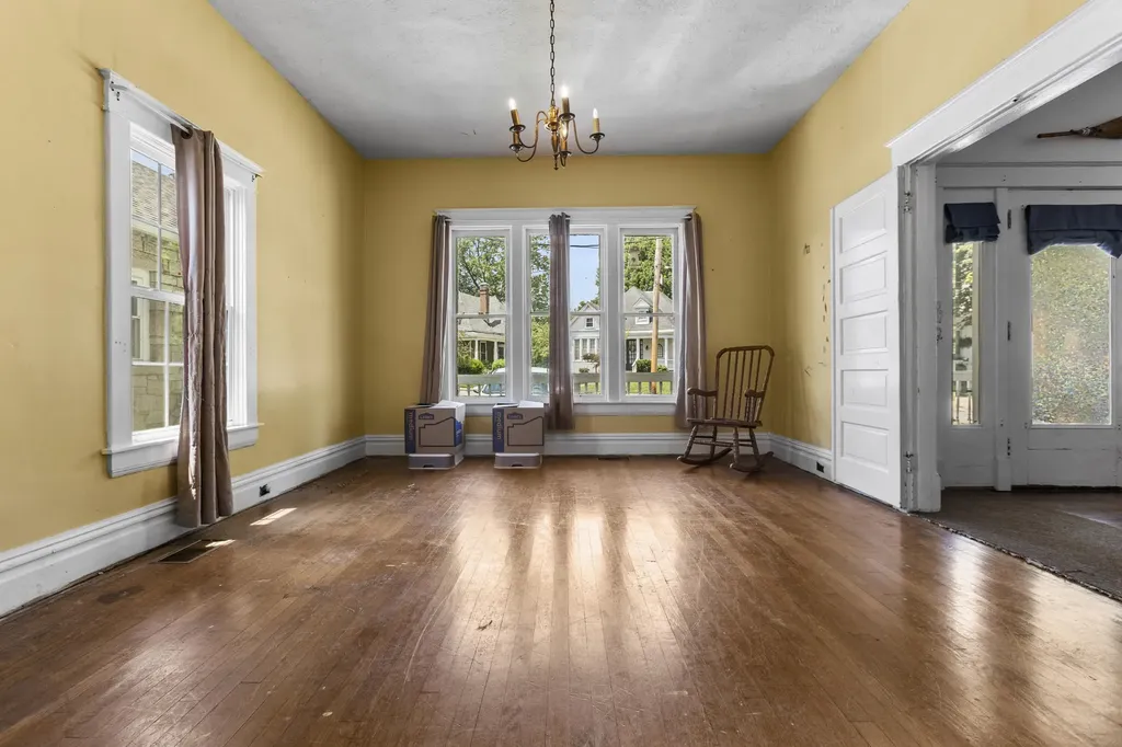 1546 Cypress Street Paris KY 40361