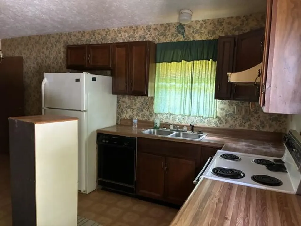 3956 E Us Highway 62 Road Cynthiana KY 41031