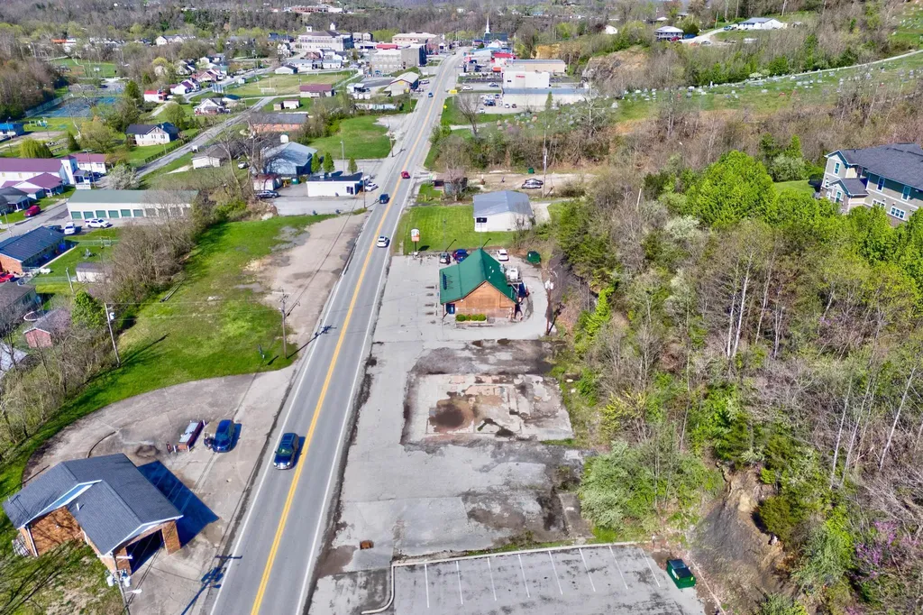 629 Prestonsburg Street West Liberty KY 41472
