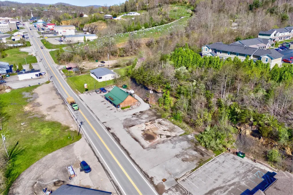 629 Prestonsburg Street West Liberty KY 41472
