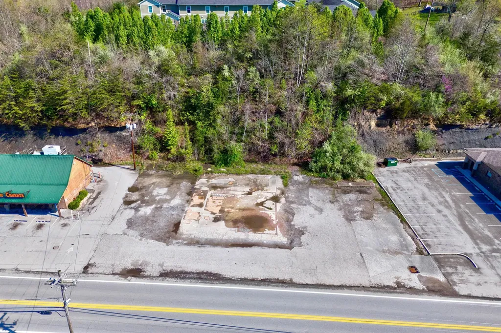 629 Prestonsburg Street West Liberty KY 41472