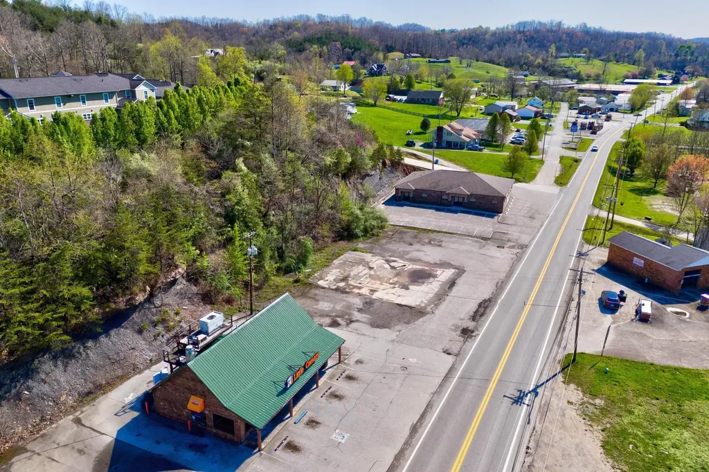 629 Prestonsburg Street West Liberty KY 41472