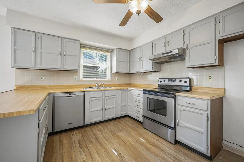 3765 Kittiwake Drive Lexington KY 40517