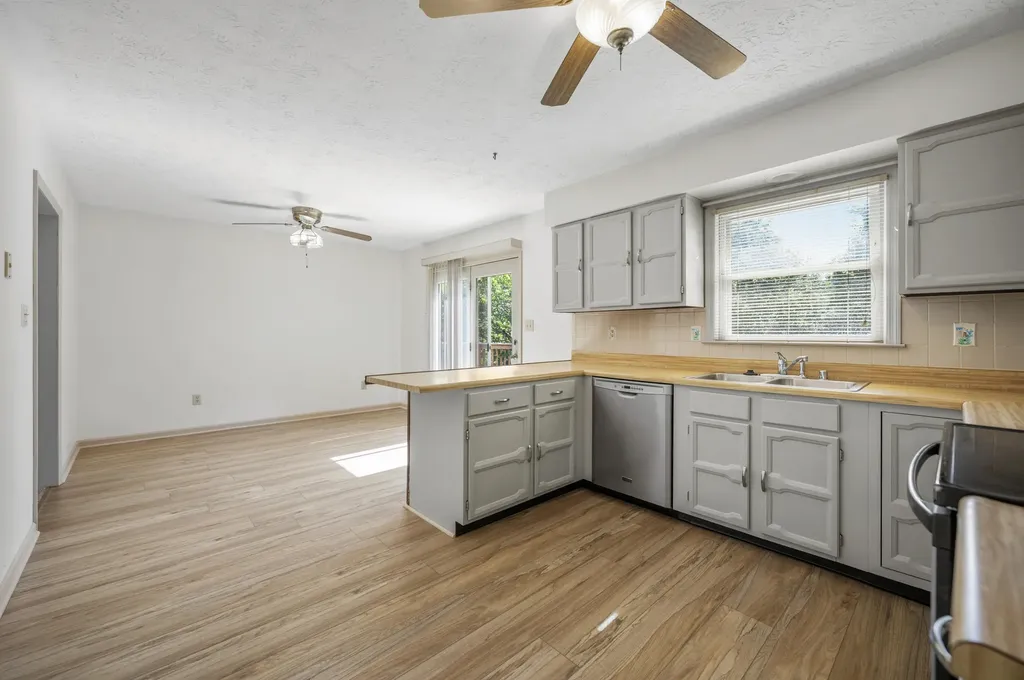 3765 Kittiwake Drive Lexington KY 40517