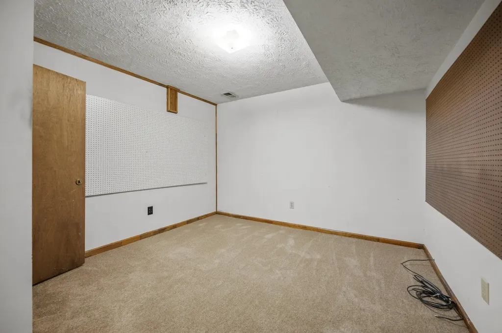3765 Kittiwake Drive Lexington KY 40517