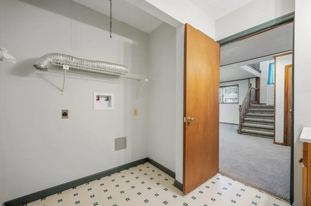 3765 Kittiwake Drive Lexington KY 40517