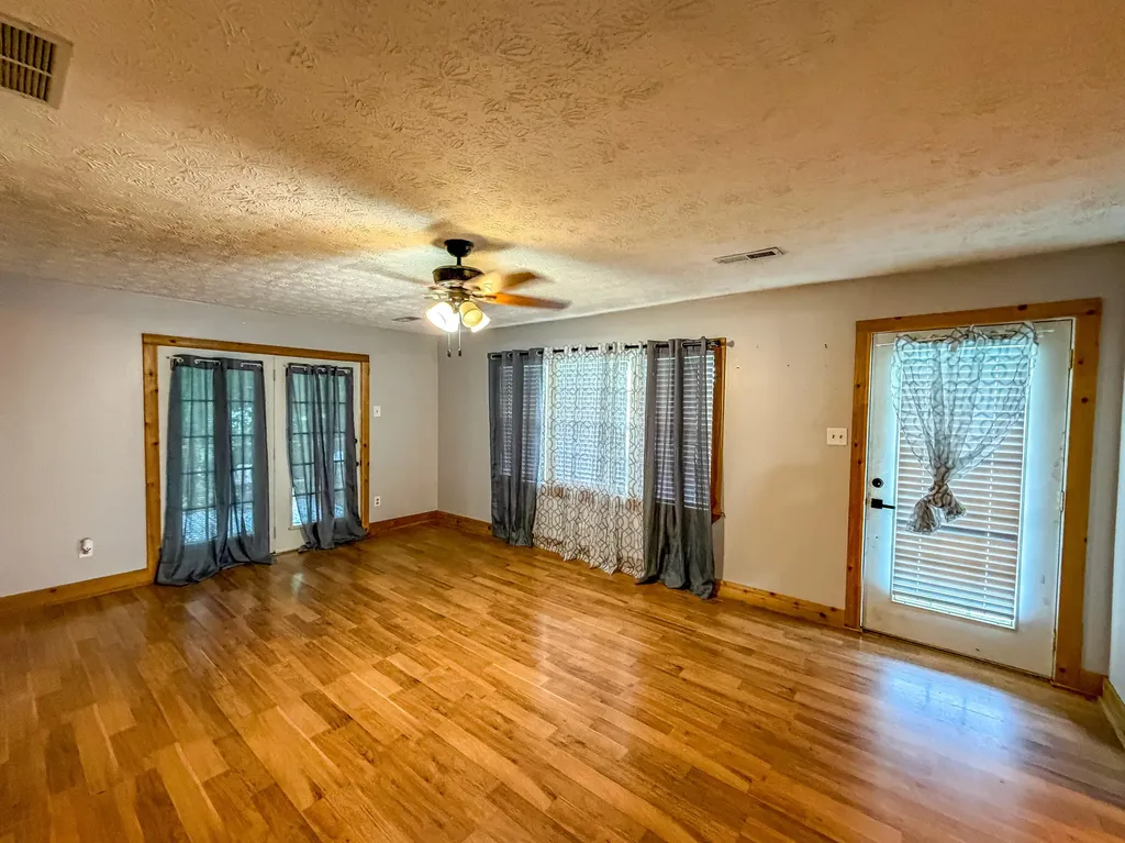 25 Terry Road Stanford KY 40484