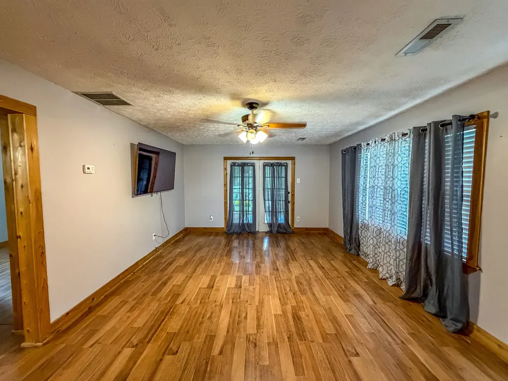 25 Terry Road Stanford KY 40484