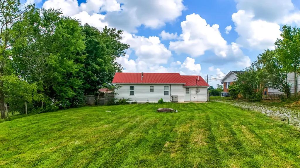 25 Terry Road Stanford KY 40484