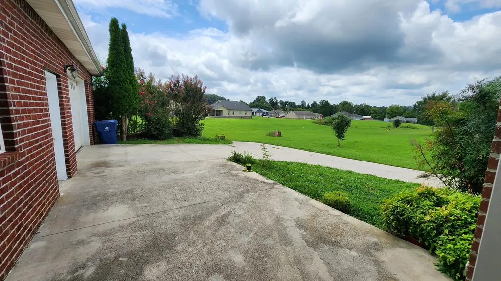 299 Highway 1676 Science Hill KY 42553