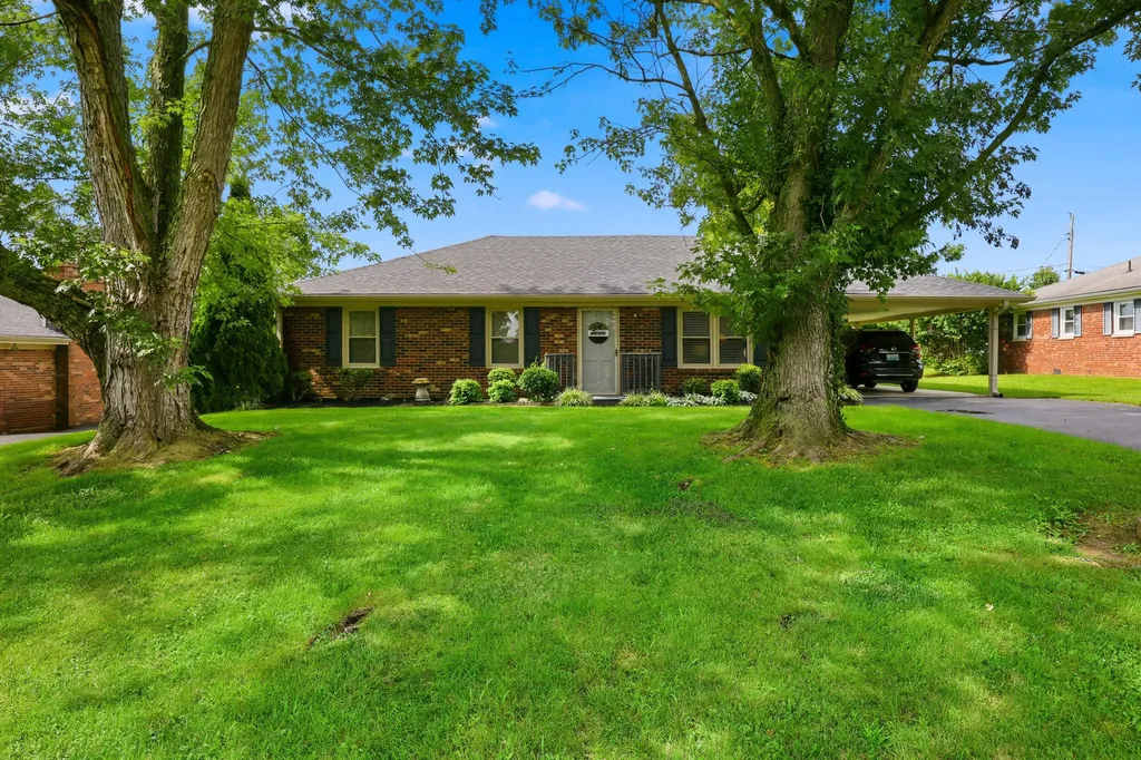 1007 Coleman Court Harrodsburg KY 40330