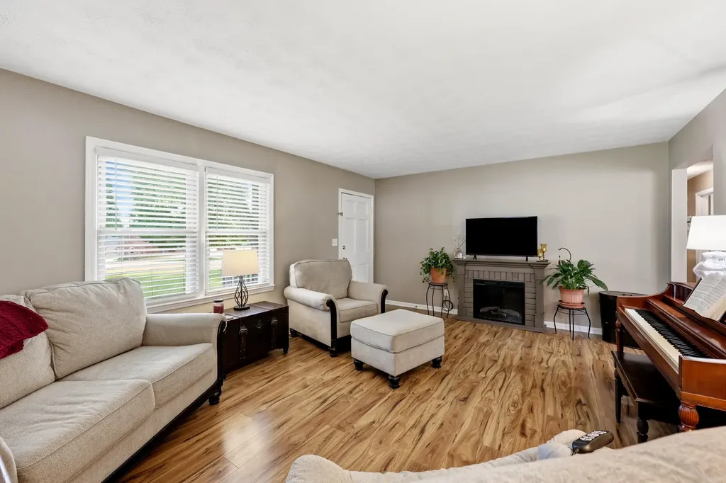1007 Coleman Court Harrodsburg KY 40330