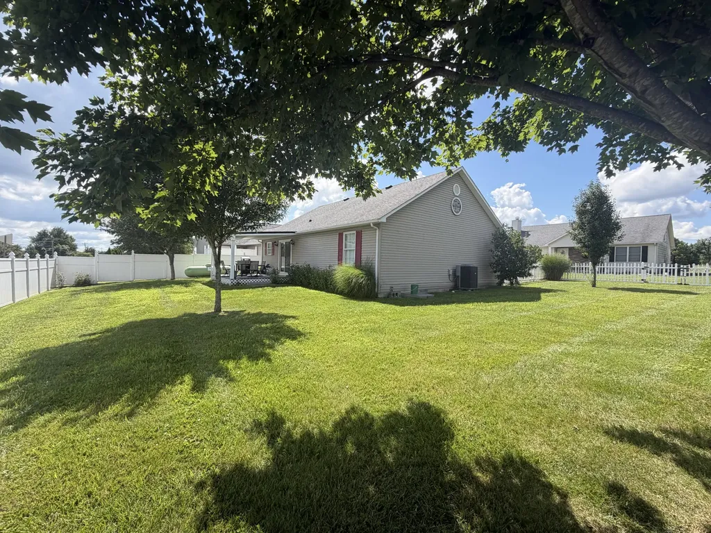 24 Sara Lane Tollesboro KY 41189