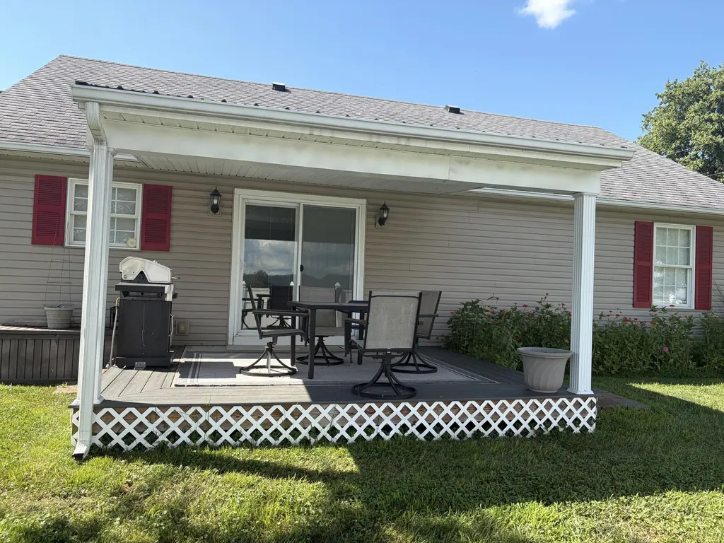 24 Sara Lane Tollesboro KY 41189