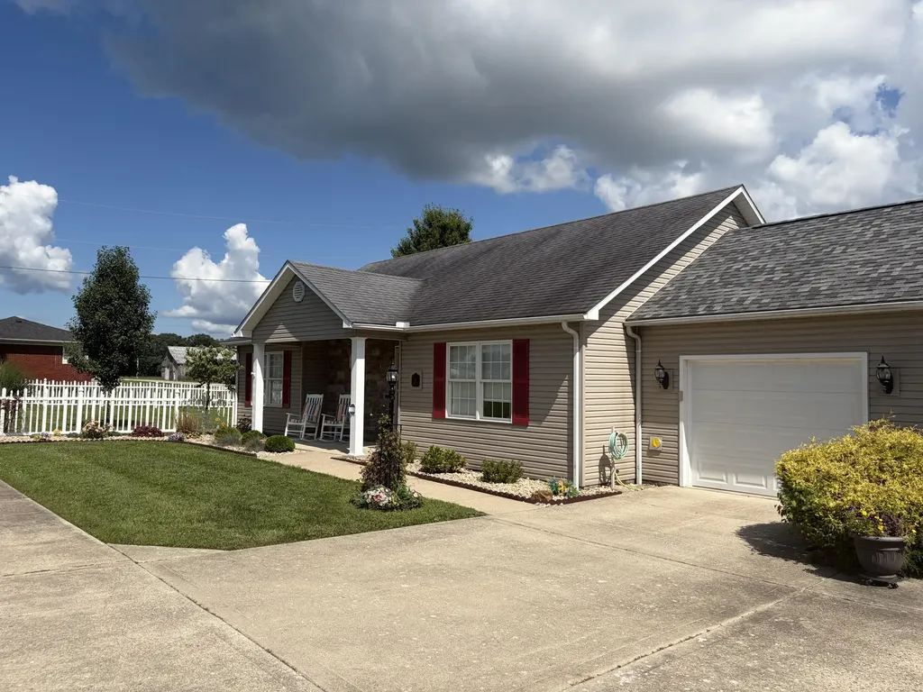 24 Sara Lane Tollesboro KY 41189