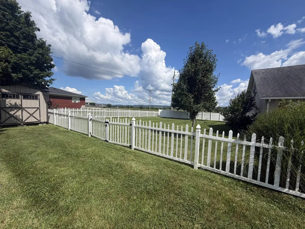 24 Sara Lane Tollesboro KY 41189
