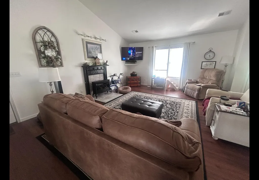 24 Sara Lane Tollesboro KY 41189